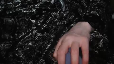 edwardaims_2please online show from 4, 12, 2025