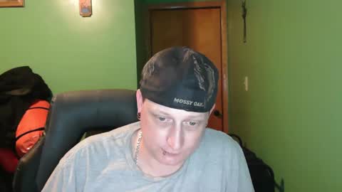 edwardaims_2please online show from 23, 3, 2026