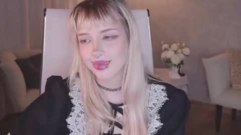 EVA NON NUDE online show from 24, 3, 2026