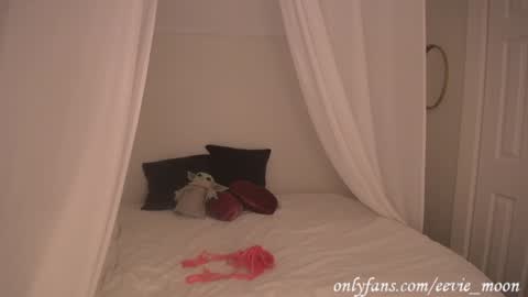 eevie online show from 15, 1, 2025