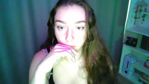 Snapshot of effie_balconii chatting on 28, 11, 2025 effie_balconii online show from 28, 11, 2025
