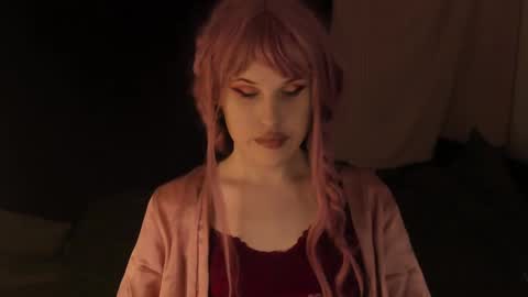 Effie Mur online show from 22, 1, 2025