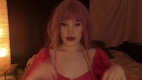 Effie Mur online show from 3, 2, 2025