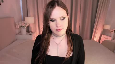 Snapshot of effiemur chatting on 10, 6, 2026 Effie Mur online show from 10, 6, 2026