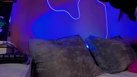 Snapshot of effy_bae chatting on 19, 1, 2025 Mila online show from 19, 1, 2025