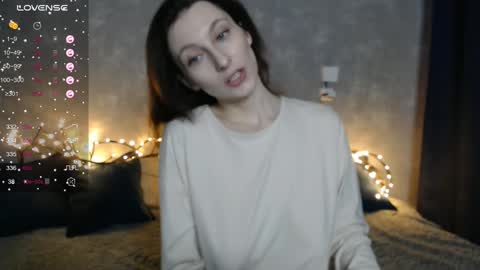 Snapshot of effy_gray chatting on 19, 1, 2025 Anna online show from 19, 1, 2025