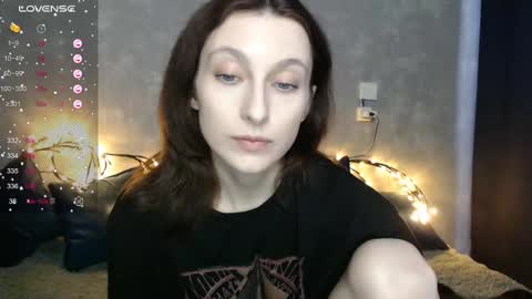 Snapshot of effy_gray chatting on 24, 2, 2025 Anna online show from 24, 2, 2025