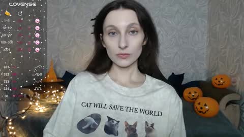 Snapshot of effy_gray chatting on 28, 10, 2025 Anna online show from 28, 10, 2025