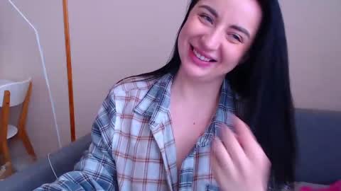 Effy online show from 6, 1, 2025