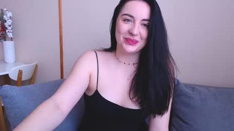 Effy online show from 10, 1, 2025