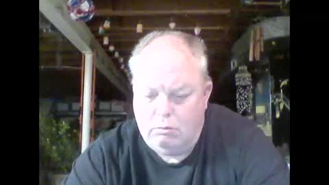 Snapshot of efriff chatting on 7, 5, 2026 efriff online show from 7, 5, 2026