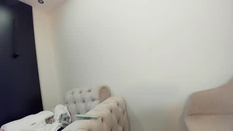 Snapshot of ehotlovea chatting on 9, 1, 2025 Erik and Alice online show from 9, 1, 2025