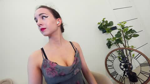 Snapshot of ehotlovea chatting on 16, 1, 2025 Erik and Alice online show from 16, 1, 2025