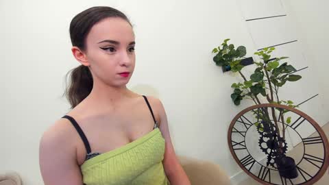 Snapshot of ehotlovea chatting on 19, 1, 2025 Erik and Alice online show from 19, 1, 2025