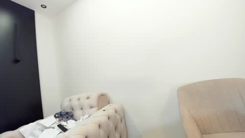 Snapshot of ehotlovea chatting on 21, 1, 2025 Erik and Alice online show from 21, 1, 2025
