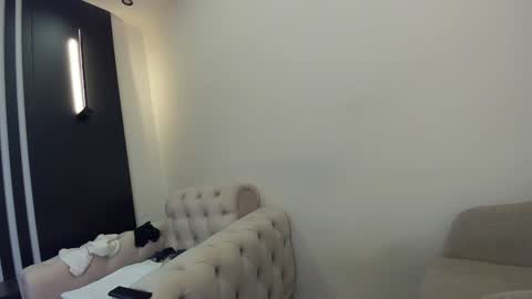 Snapshot of ehotlovea chatting on 26, 1, 2025 Erik and Alice online show from 26, 1, 2025