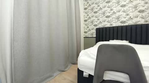 Snapshot of ehotlovea chatting on 10, 2, 2025 Erik and Alice online show from 10, 2, 2025