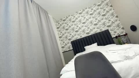Snapshot of ehotlovea chatting on 16, 2, 2025 Erik and Alice online show from 16, 2, 2025