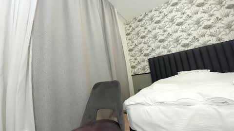 Snapshot of ehotlovea chatting on 19, 2, 2025 Erik and Alice online show from 19, 2, 2025