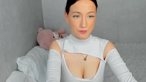 eileenmoores online show from 15, 4, 2026