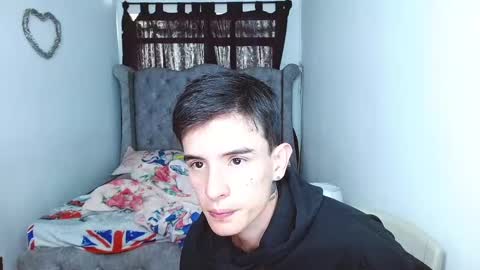 Snapshot of eimy_andres chatting on 15, 12, 2024 eimy_andres online show from 15, 12, 2024