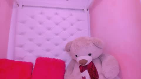 Snapshot of eimy_skinny chatting on 1, 6, 2026 eimy online show from 1, 6, 2026