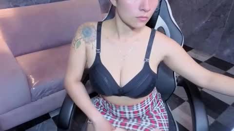 Snapshot of eimy_smith_b chatting on 25, 2, 2026 eimy_smith_b online show from 25, 2, 2026