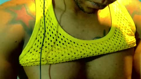 Snapshot of el_vecino_m chatting on 15, 5, 2026 el_vecino_m online show from 15, 5, 2026
