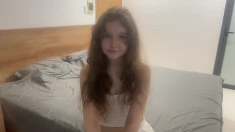 Snapshot of ela_wish chatting on 26, 6, 2026 Ela online show from 26, 6, 2026