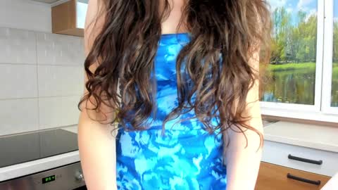 Snapshot of elaanna chatting on 24, 10, 2025 Ela online show from 24, 10, 2025