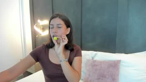 Snapshot of elaia_hatman chatting on 6, 8, 2026 E L A I A online show from 6, 8, 2026