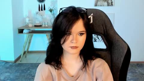 Your sweet girl online show from 1, 3, 2025