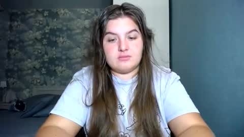 Snapshot of elanis_blair chatting on 8, 11, 2025 Elanis online show from 8, 11, 2025