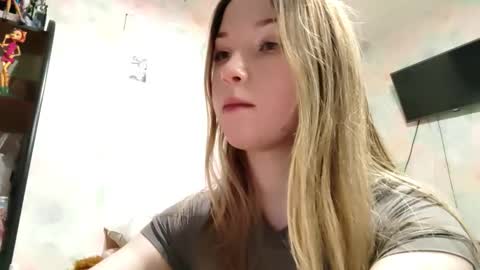 Snapshot of elaynecinco chatting on 10, 2, 2026 MIa online show from 10, 2, 2026