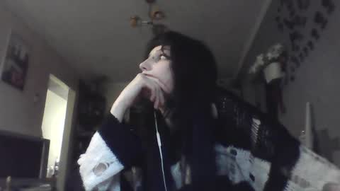 Snapshot of elaynetanton chatting on 5, 5, 2026 Lia online show from 5, 5, 2026