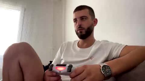 elchapoguzman95 online show from 1, 11, 2025