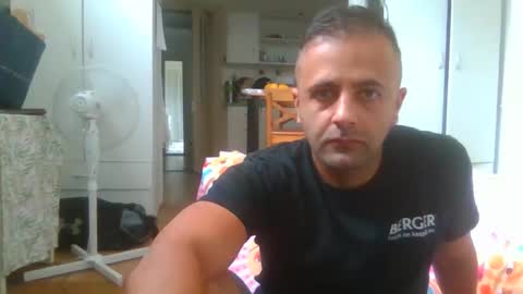 daniel18cmx online show from 25, 11, 2025