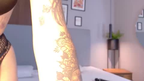 Snapshot of electrascot chatting on 18, 10, 2025 ELECTRA online show from 18, 10, 2025