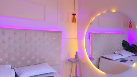 Snapshot of electrascot chatting on 31, 10, 2025 ELECTRA online show from 31, 10, 2025