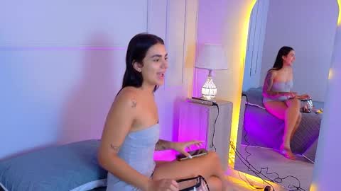 Snapshot of electrascot chatting on 16, 11, 2025 ELECTRA online show from 16, 11, 2025