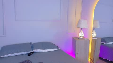 Snapshot of electrascot chatting on 21, 11, 2025 ELECTRA online show from 21, 11, 2025