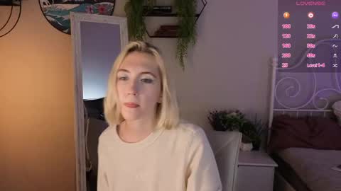 Snapshot of elen__moore chatting on 24, 5, 2026 Elen online show from 24, 5, 2026