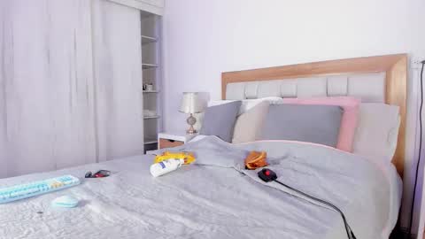 Snapshot of elena_mature chatting on 15, 11, 2025 Elena online show from 15, 11, 2025