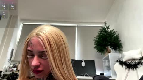 Mia online show from 9, 4, 2026