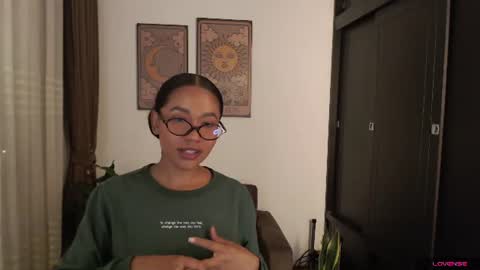 Snapshot of elenna_snow chatting on 12, 6, 2026 Elenna online show from 12, 6, 2026
