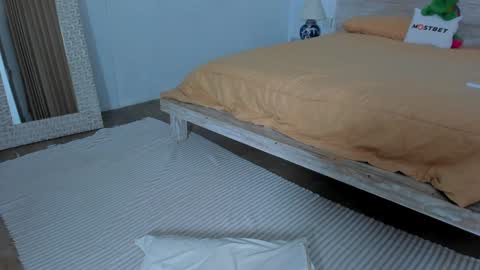 Eleonora online show from 5, 1, 2025