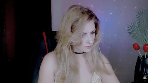 Snapshot of eleonorrres chatting on 9, 10, 2025 Elli online show from 9, 10, 2025