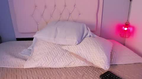 Snapshot of elevensky_ chatting on 11, 2, 2025 Elevensky online show from 11, 2, 2025