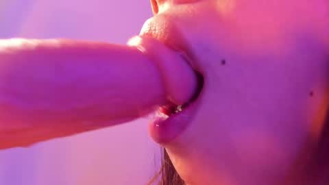 Snapshot of elevensky_ chatting on 1, 3, 2025 Elevensky online show from 1, 3, 2025