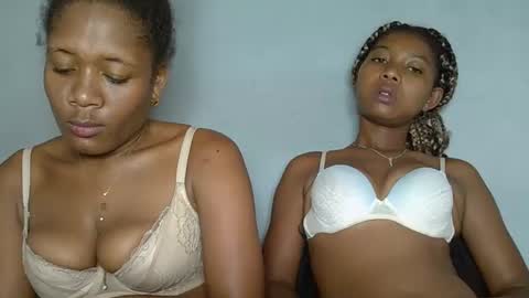 Snapshot of elia011 chatting on 25, 1, 2025 elia011 online show from 25, 1, 2025